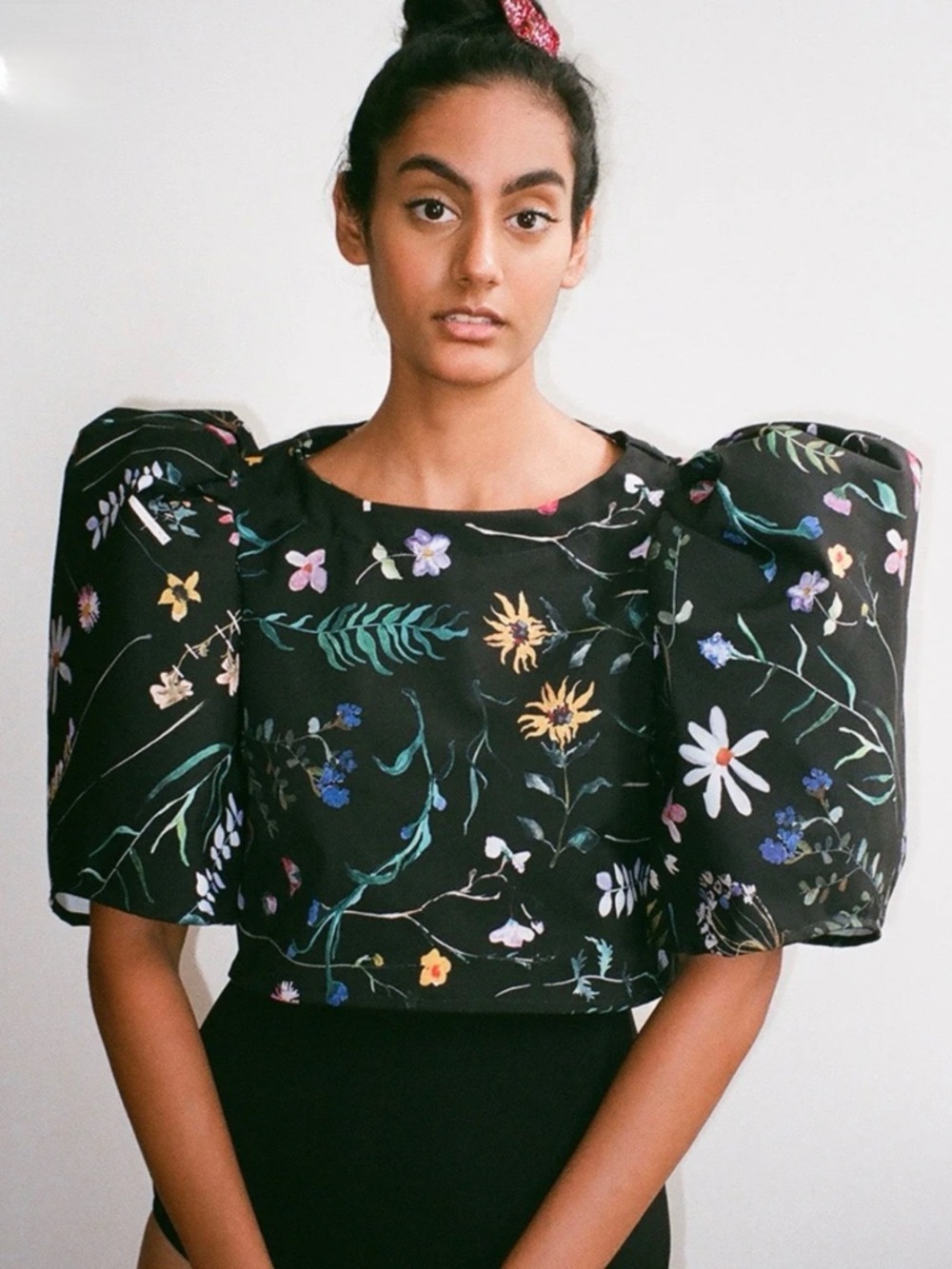DAUPHINETTE Bleeding Hearts Linen Floral Bishop Sleeve Top Size 8 - Picture 8 of 8